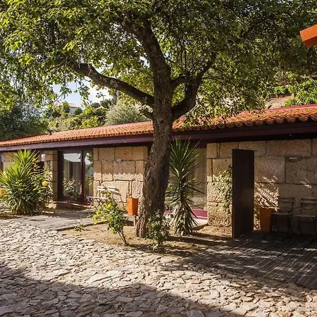 Nice Holiday In Carrazeda De Ansia With Private Terrace * 트랄하리즈