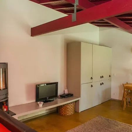 Nice Holiday In Carrazeda De Ansia With Private Terrace 트랄하리즈